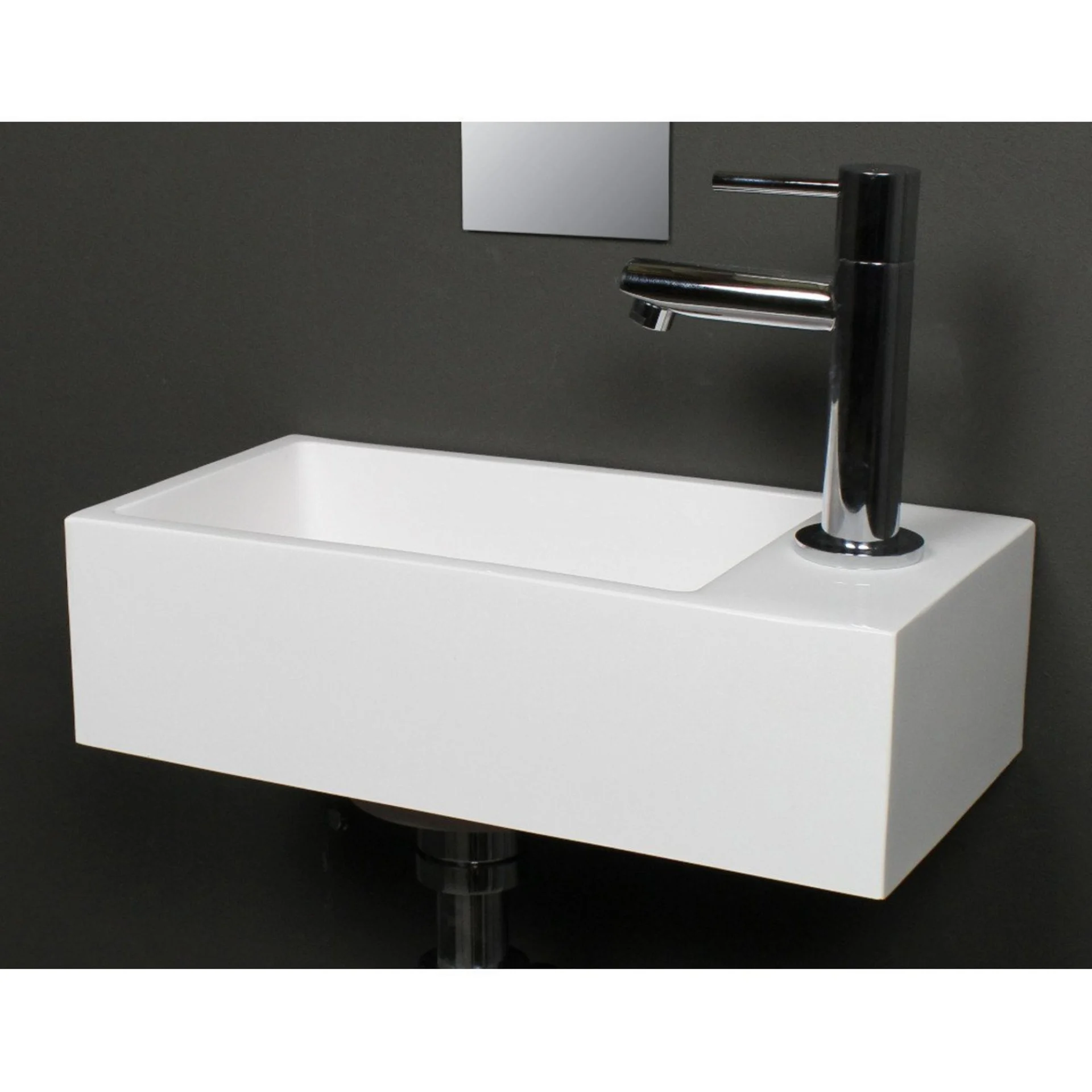 TankiFlip Residences-ink-versus-fontein-36x18x9cm-wasbak (2)